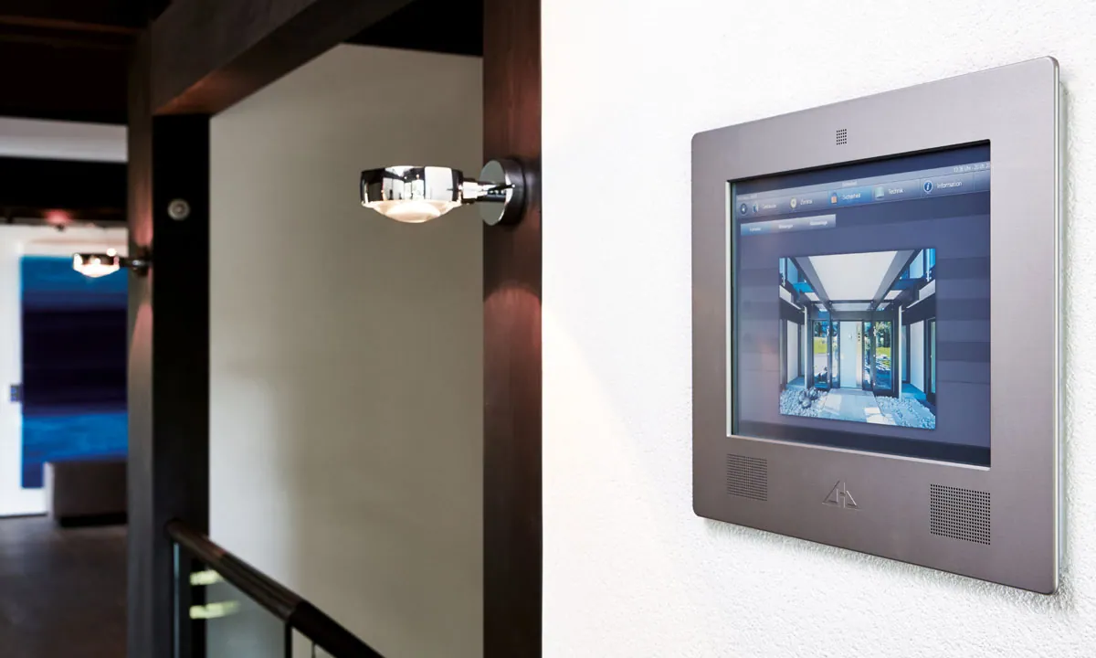 Qualität - Türsprechstation mit Smart-Home Panel · Degen Elektrotechnik